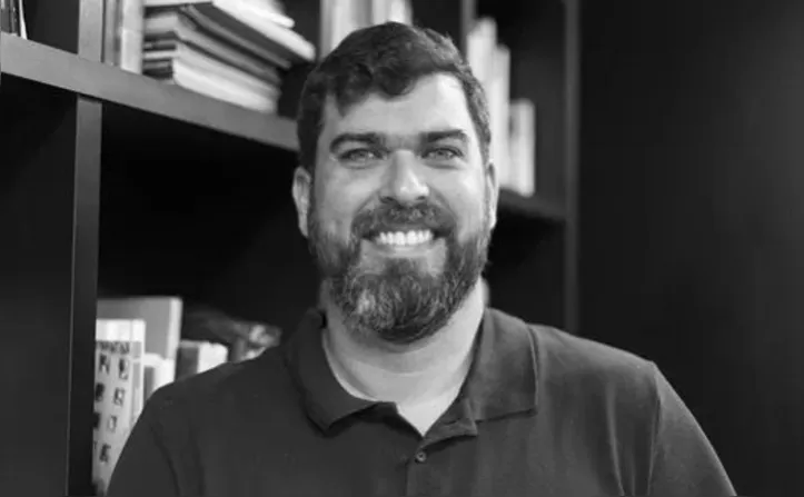 Fotógrafo e publicitário alagoano, RAMATIS COSTA é finalista de um dos mais prestigiados concursos de fotografia do cenário internacional. Ele representa Alagoas na categoria arquitetura