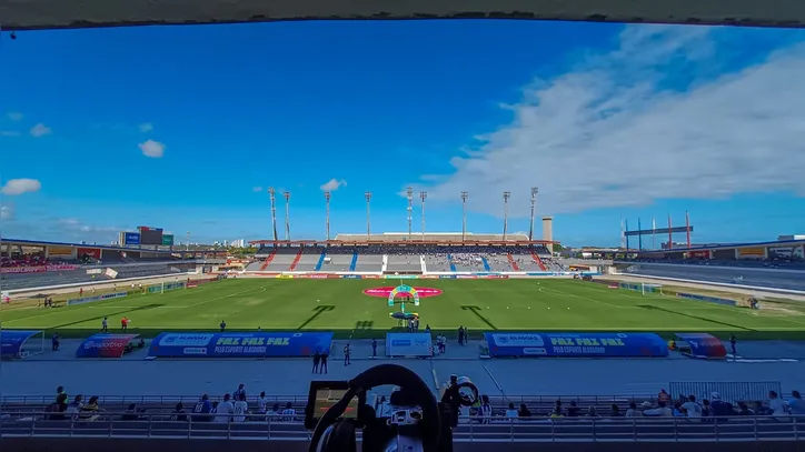A arquibancada virou espaço para recrutamento, exibição de poder e circulação de dinheiro ilícito