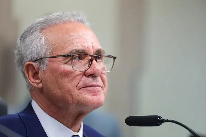 Renan atendeu ao Grupo de Trabalho que investiga o Master