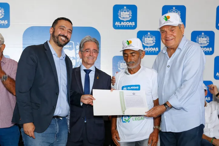 Imagem ilustrativa da imagem TJAL e governo do Estado entregam 318 títulos de propriedade rural em Igaci