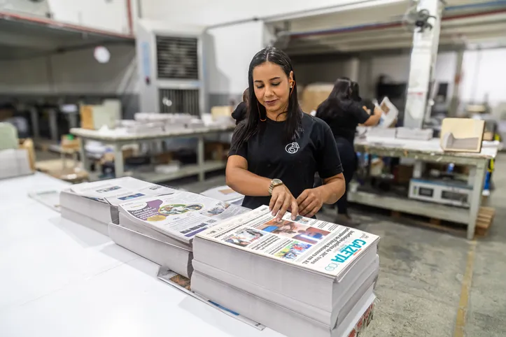 Imagem ilustrativa da imagem Um dia na redação: há 92 anos, o que é notícia está na Gazeta - no papel ou digital