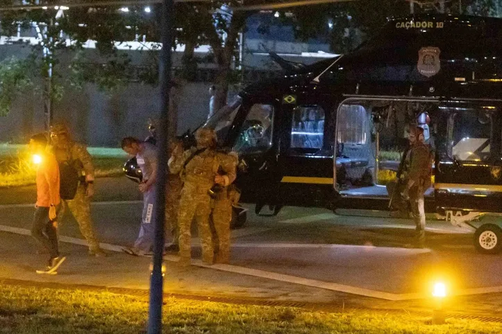 Vorcaro chegou de helicóptero e foi levado para sede da PF no DF