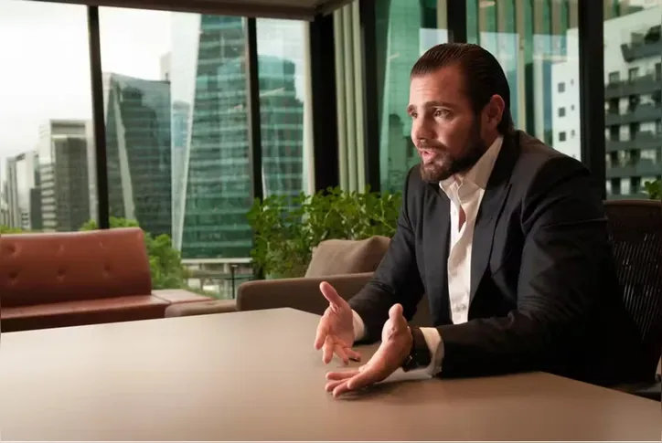 Vorcaro foi transferido na noite de quinta-feira para a superintendência da PF em Brasília e prepara delação premiada