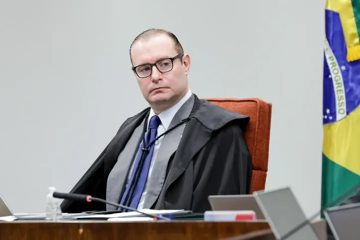 Imagem ilustrativa da imagem Zanin nega pedido para abertura da CPI e devolve decisão à Câmara

e devolve decisão à Câmara