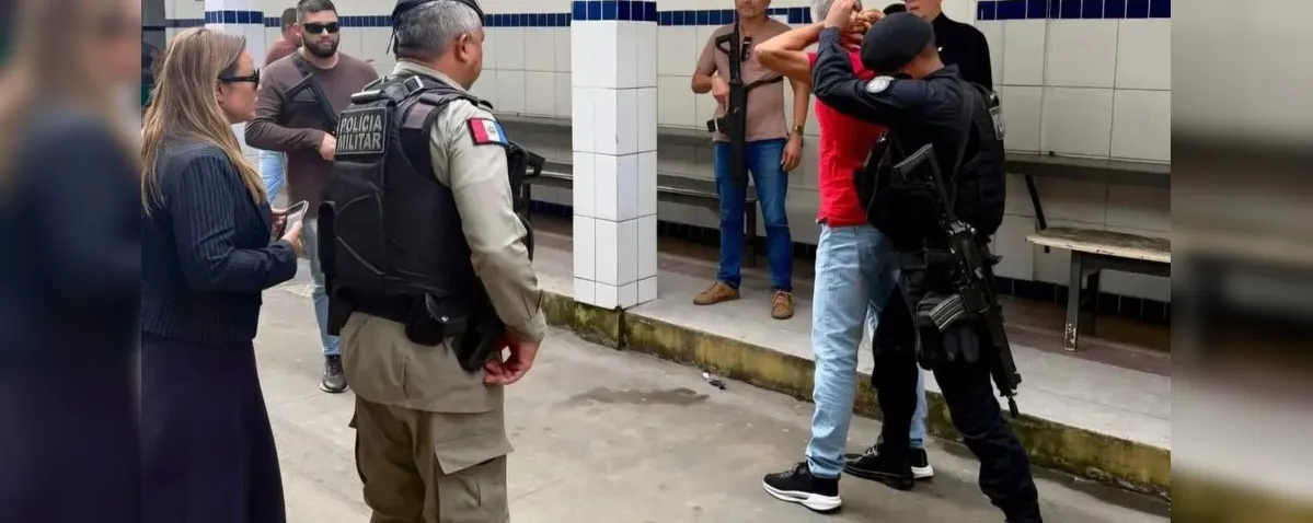 Professor investigado por estuprar alunos de escola em Murici volta à prisão