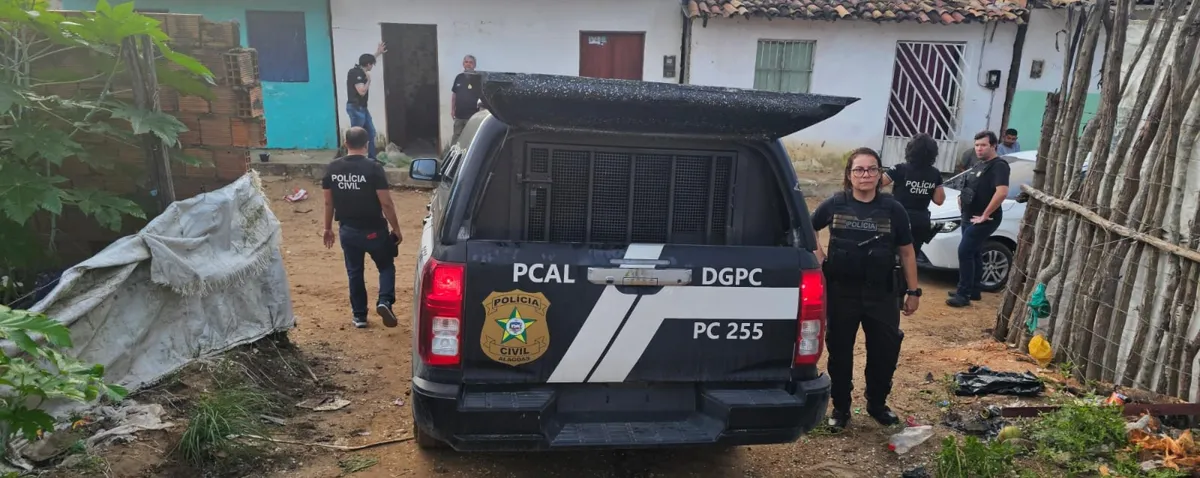 Suspeito morre em confronto com a polícia e dois são presos em operação