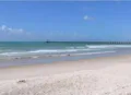 Polícia investiga se corpo encontrado na Praia da Avenida  é de homem desaparecido