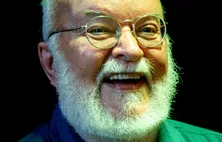 Homero Cavalcante estreia no Theatro Homerinho e celebra 60 anos em cena