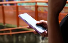 Jovens compartilham tutoriais para tentar burlar ECA Digital