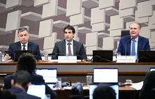 Renan Calheiros intensifica pressão sobre caso Master