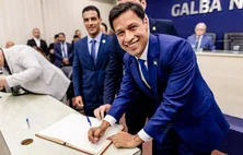 Rodrigo Cunha mantém base da gestão e nomeia 24 secretários no primeiro escalão