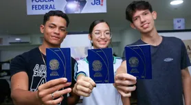 Estudantes do ‘Daqui Pro Mundo’ começam emissão de passaportes para intercâmbio na Inglaterra