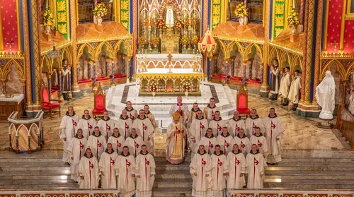 Arautos do Evangelho ordenam 26 sacerdotes e ampliam atuação mundial - Imagem