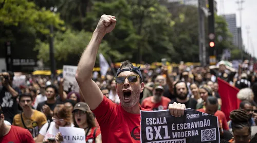 Atos de 1º de Maio mobilizam País pelo fim da escala 6x1 - Imagem