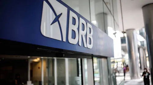 BRB aprova aumento de capital de até R$ 8,8 bilhões após rombo - Imagem