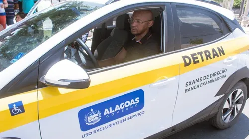 CNH: após mudanças, taxa de aprovação sobe para 93% em AL - Imagem