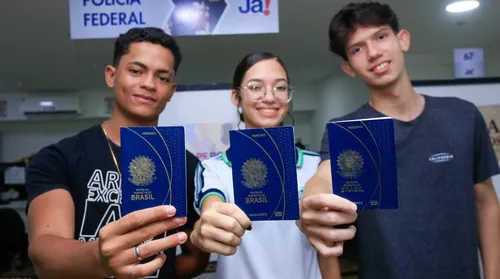 Estudantes do ‘Daqui Pro Mundo’ começam emissão de passaportes para intercâmbio na Inglaterra - Imagem