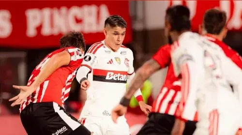 Flamengo empata com Estudiantes em jogo pela Libertadores: 1 a 1 - Imagem