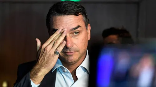 Flávio confirma ter pedido dinheiro a Vorcaro para filme - Imagem
