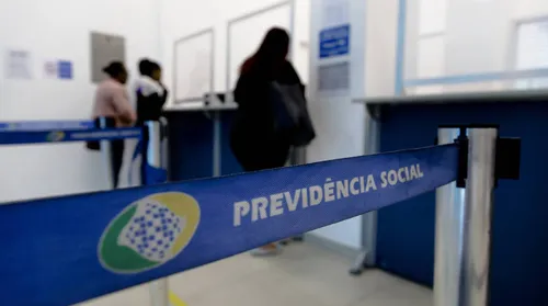 INSS limita pedidos de aposentadoria para tentar reduzir filas de benefícios - Imagem