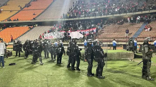 Jogo do Flamengo é cancelado por falta de segurança na Colômbia - Imagem