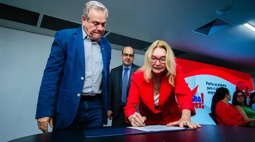 Kátia Born anuncia desfiliação do PDT e critica apoio de ex-governador a JHC - Imagem