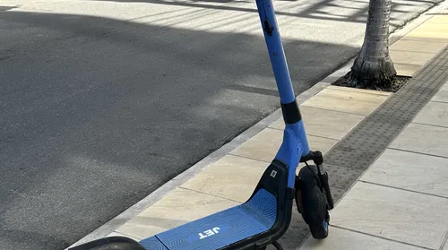 Projeto de Lei propõe regras mais rígidas para bicicletas e patinetes elétricos em Maceió - Imagem
