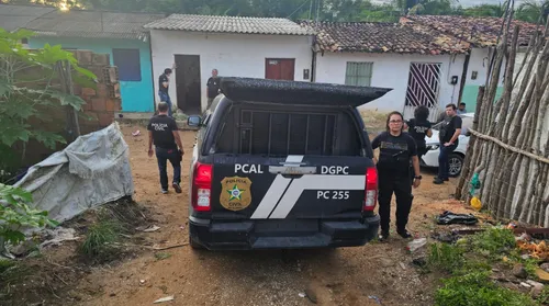 Suspeito morre em confronto com a polícia e dois são presos em operação - Imagem