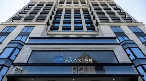 Banco Master faz pagamento a Temer, ACM Neto, Rueda e Lewandowski - Imagem