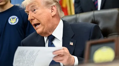 Trump rejeita plano do Irã e diz que trégua está ‘por um fio’ - Imagem