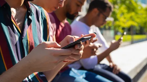 Uso intencional de redes sociais pode reduzir impactos na saúde mental - Imagem