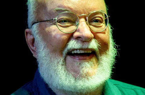 Homero Cavalcante estreia no Theatro Homerinho e celebra 60 anos em cena