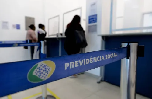 INSS limita pedidos de aposentadoria para tentar reduzir filas de benefícios