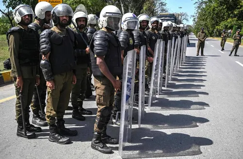 Irã e Donald Trump trocam ameaças na véspera de negociação