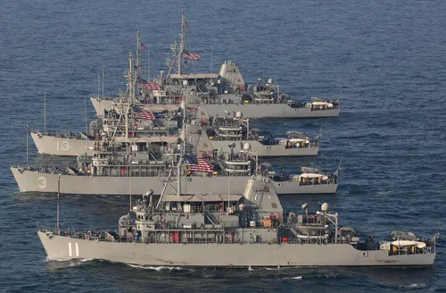 Irã e Trump anunciam abertura do Estreito de Ormuz durante cessar-fogo