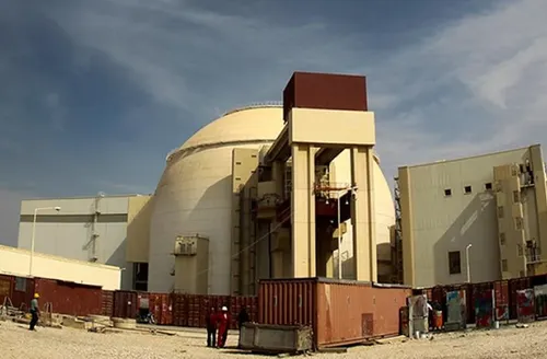 Irã negocia retomar construção de usinas nucleares com a Rússia