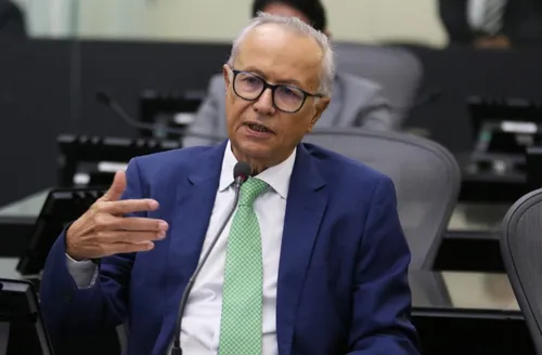 José Wanderley Neto não disputará reeleição e deve abrir espaço para o filho