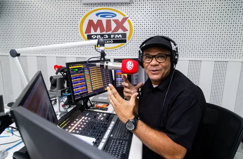 Mix celebra três anos de liderança, jornalismo e entretenimento