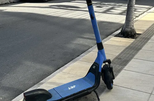 Projeto de Lei propõe regras mais rígidas para bicicletas e patinetes elétricos em Maceió