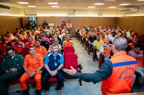 Quadra chuvosa deve começar a partir de 15 de abril, com risco de cheias e deslizamentos