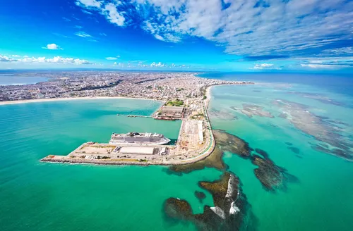 Reserva de turistas do exterior registra alta de 75% em Maceió