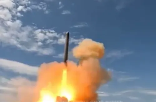 Rússia faz teste final de míssil que a Otan apelidou de ‘Satanás’