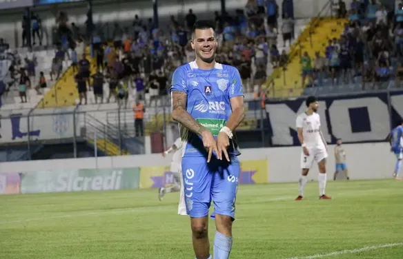 CSA acerta a contratação do atacante Lucas Lima