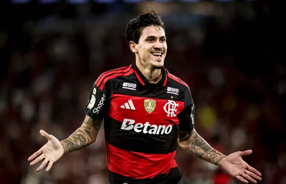 Flamengo bate Vitória e abre vantagem na Copa do Brasil: 2 a 1