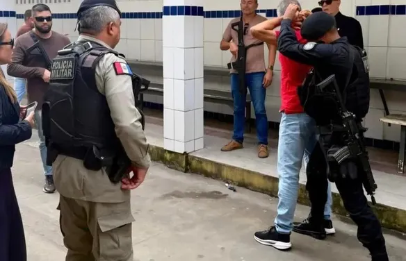 Professor investigado por estuprar alunos de escola em Murici volta à prisão