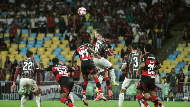 Fluminense e Flamengo vão se enfrentar no Maracanã, às 18h