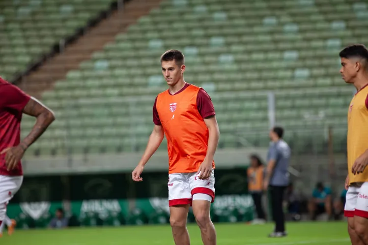 Guilherme Estrella deve ser a novidade do CRB no fim de semana