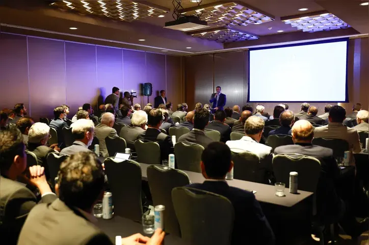 CBF se reuniu com representantes dos clubes brasileiros