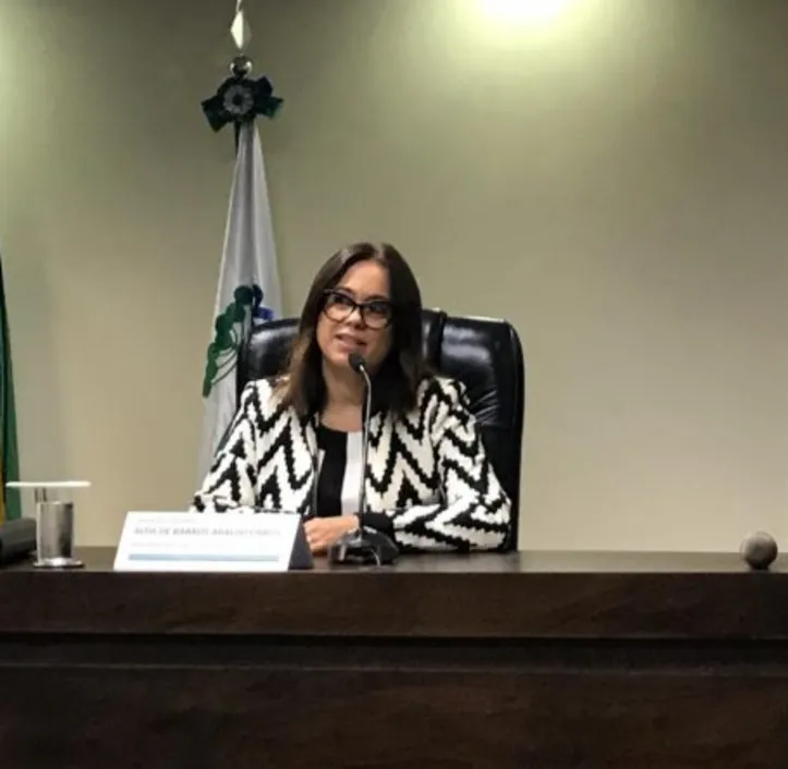 Juíza relata caso de mulher com salário bloqueado e histórico de violência doméstica em disputa trabalhista