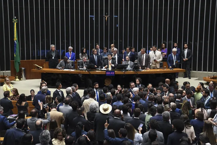 Congresso impôs ontem mais uma derrota a Lula
